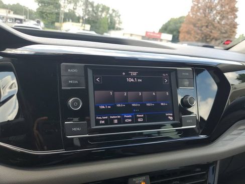 Certified 2024 Volkswagen Taos S FWD image 19