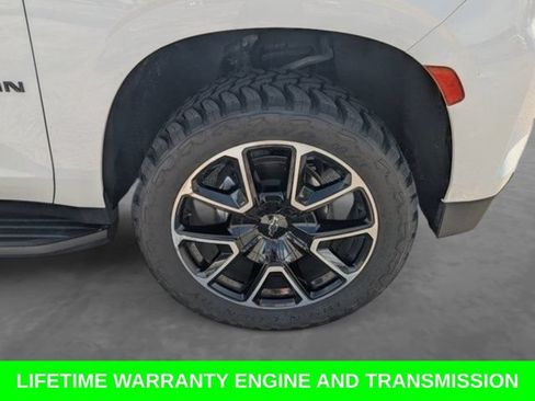 Used 2022 Chevrolet Suburban RST w/ Sport Performance Package RWD image 10