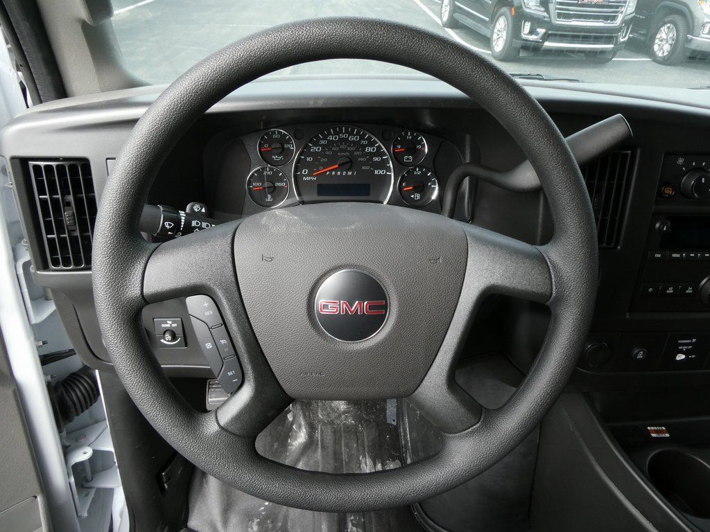Used 2025 GMC Savana 3500 w/ Power Convenience Package RWD image 4