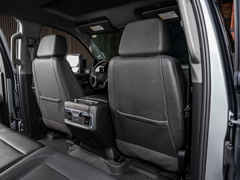 Used 2025 Chevrolet Silverado 2500 LTZ w/ LTZ Plus Package image 29