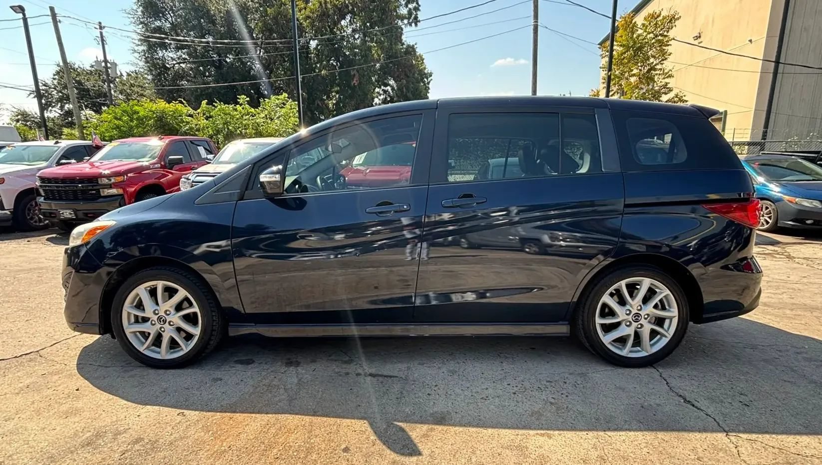 Used 2015 MAZDA MAZDA5 Grand Touring FWD image 4