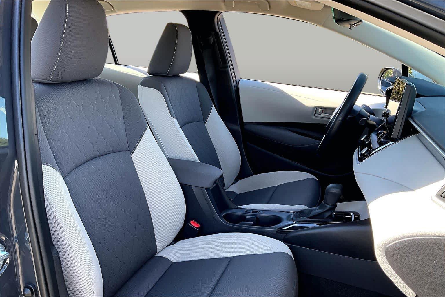 Certified 2025 Toyota Corolla LE FWD image 8