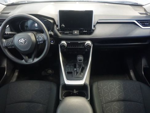 Used 2024 Toyota RAV4 XLE AWD/4WD image 23