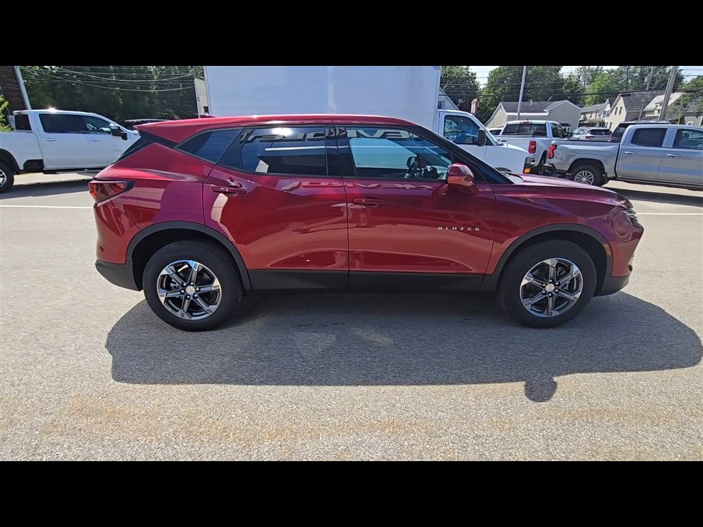 New 2026 Chevrolet Blazer LT AWD/4WD image 9