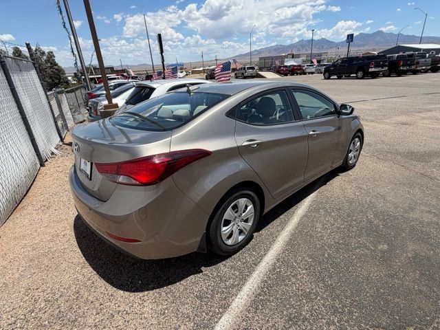 Used 2016 Hyundai Elantra SE FWD image 5