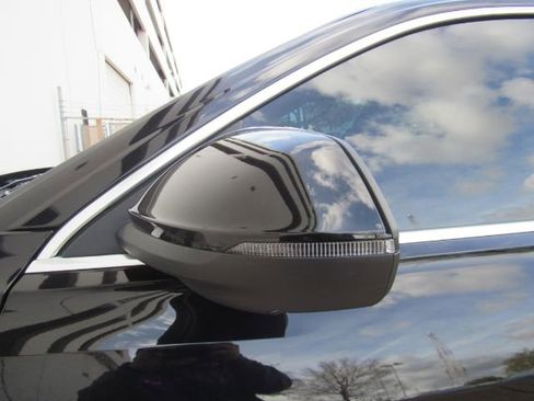 Used 2023 Audi Q8 Premium Plus w/ Premium Plus Package image 18