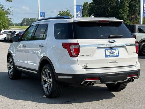 Used 2019 Ford Explorer Platinum AWD/4WD image 3