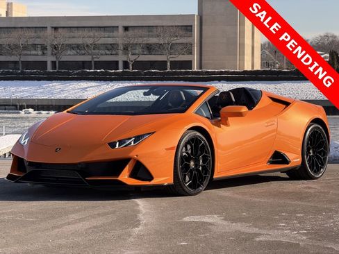 Used 2024 Lamborghini Huracan EVO image 1