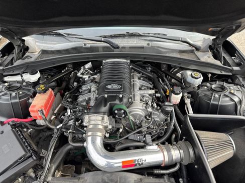 Used 2016 Chevrolet Camaro LT w/ RS Package image 5