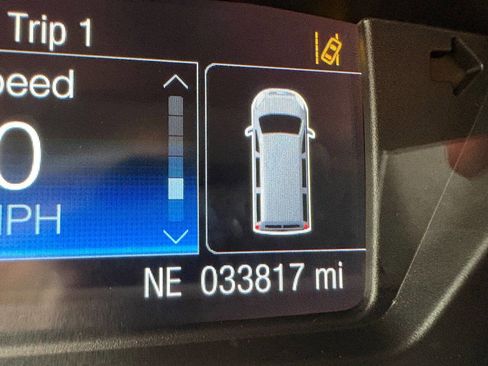 Used 2019 Ford Transit 150 XLT image 17