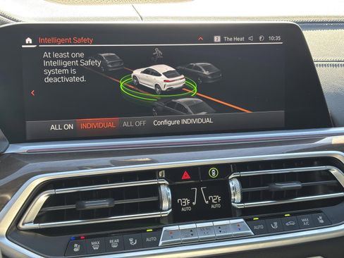 Used 2022 BMW X6 xDrive40i w/ Executive Package image 17