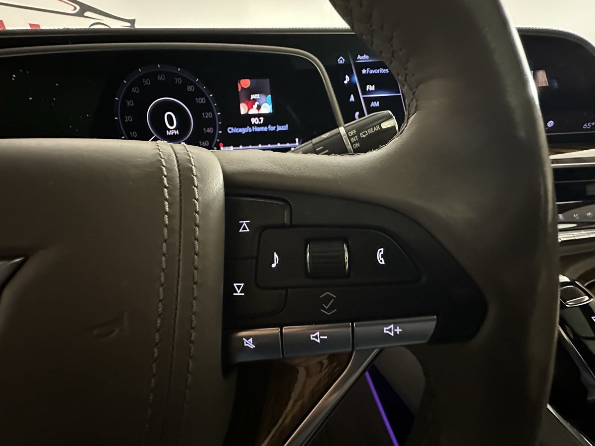 Used 2021 Cadillac Escalade ESV Sport Platinum AWD/4WD image 38