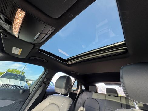 Used 2022 Mercedes-Benz GLC 300 4MATIC Coupe image 31