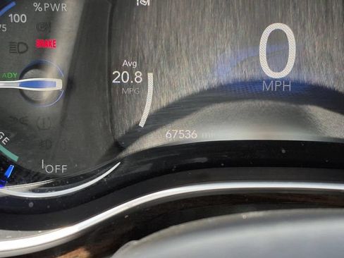 Used 2022 Chrysler Pacifica Limited FWD image 38