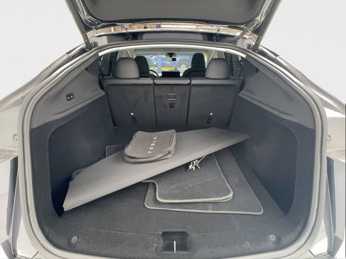 Used 2026 Tesla Model Y AWD image 16