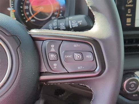 Used 2026 Jeep Wrangler Unlimited Rubicon AWD/4WD image 28