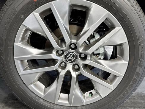 New 2025 Toyota RAV4 Limited image 30
