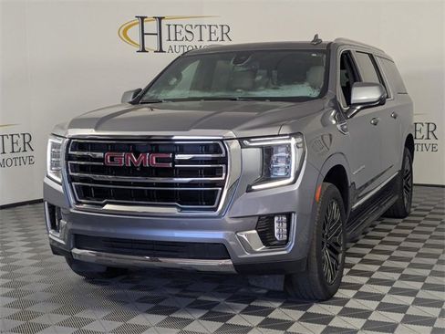 Used 2021 GMC Yukon XL SLT w/ SLT Luxury Plus Package image 4