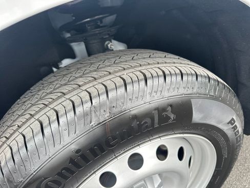 Used 2025 Ford Maverick XL w/ Equipment Group 101A image 13