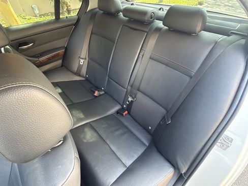 Used 2011 BMW 335i Sedan RWD image 18