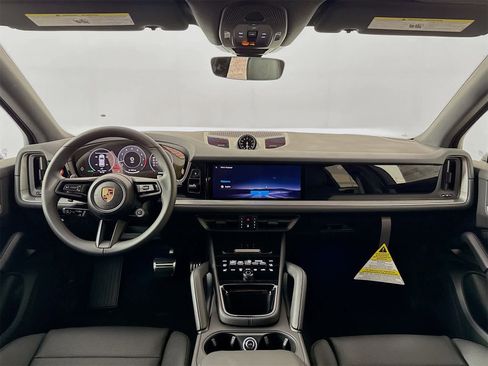 New 2026 Porsche Cayenne S image 37