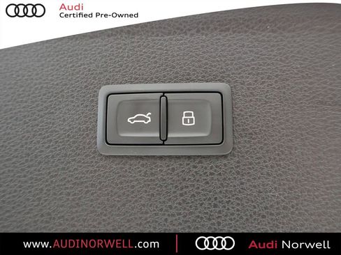 Certified 2025 Audi SQ5 Premium Plus w/ Premium Plus Package AWD/4WD image 17