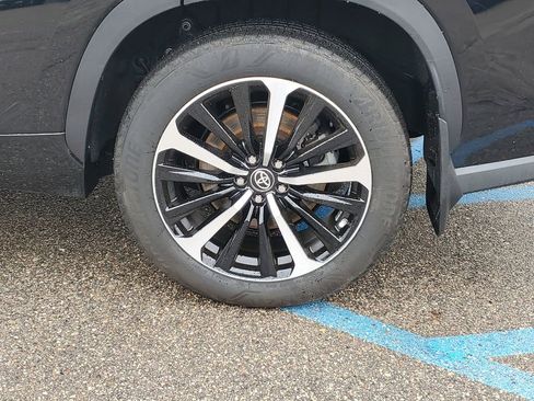 Used 2022 Toyota Highlander XSE image 34