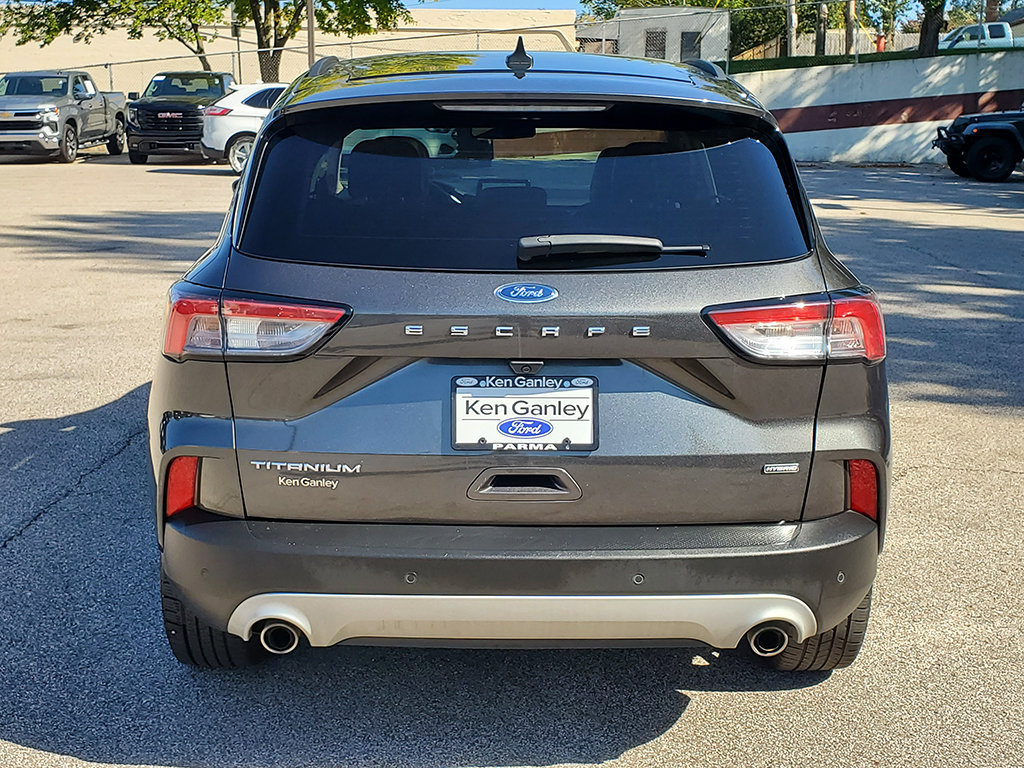 Used 2020 Ford Escape Titanium w/ Titanium Premium Package 2.0 FWD image 6