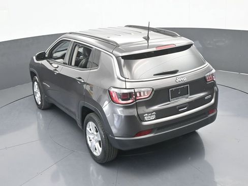 Used 2022 Jeep Compass Latitude image 50