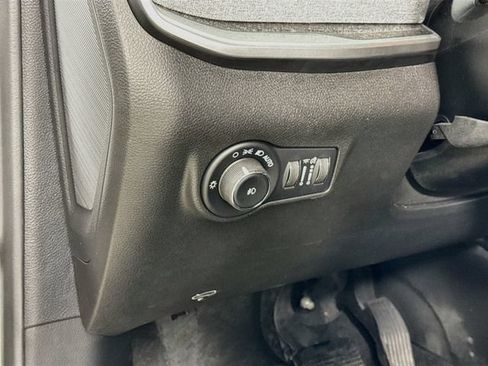 Used 2026 Jeep Compass Latitude AWD/4WD image 10