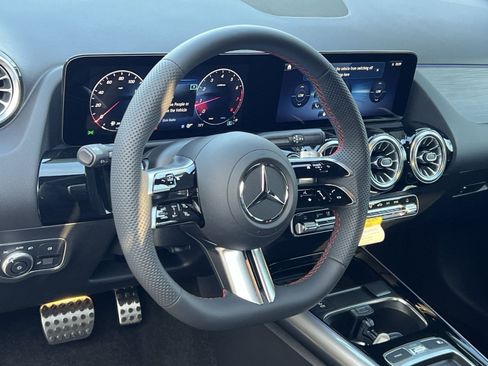 New 2026 Mercedes-Benz GLA 250 4MATIC image 14