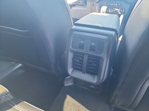 New 2026 Ford Bronco Outer Banks w/ Sasquatch Package image 23