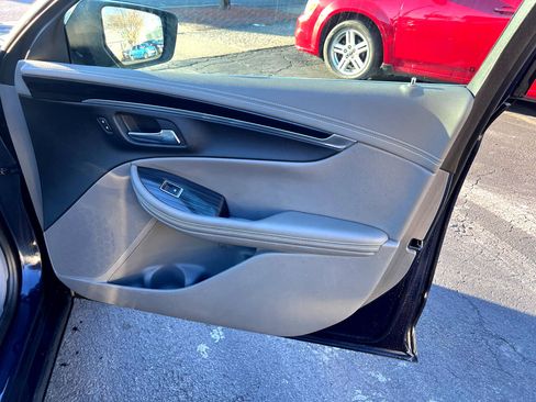 Used 2018 Chevrolet Impala LS image 30