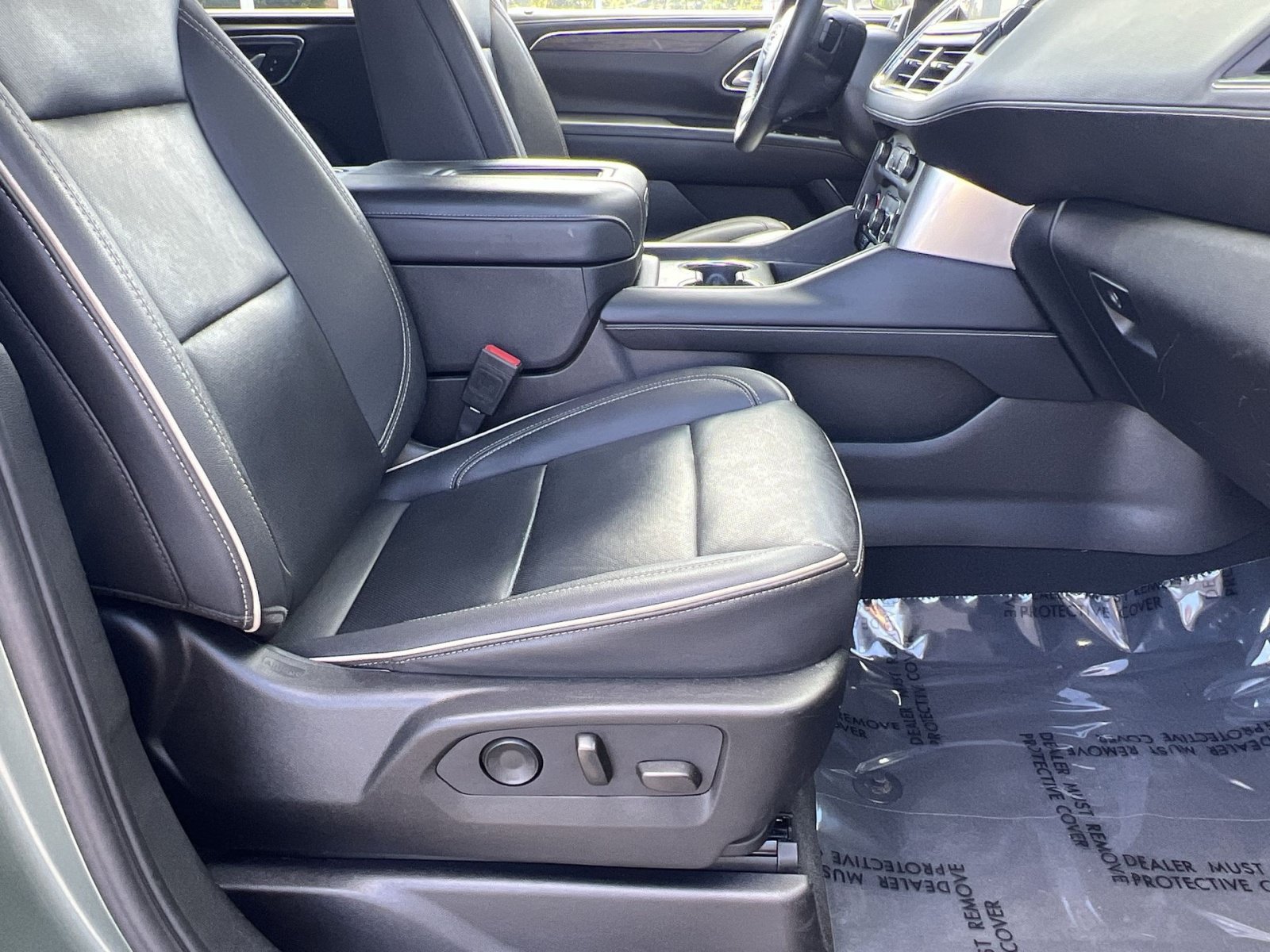 Used 2024 Chevrolet Tahoe Premier AWD/4WD image 26