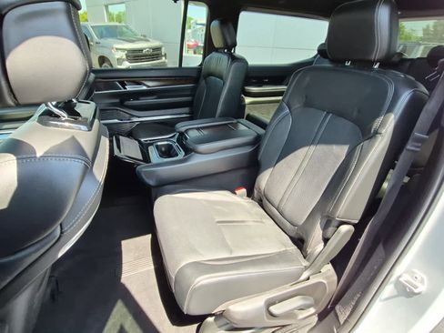 Used 2022 Jeep Grand Wagoneer Series I AWD/4WD image 8