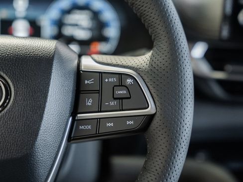 New 2026 Toyota Sienna Platinum AWD/4WD image 29