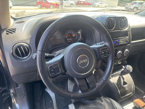 Used 2015 Jeep Patriot High Altitude AWD/4WD image 9