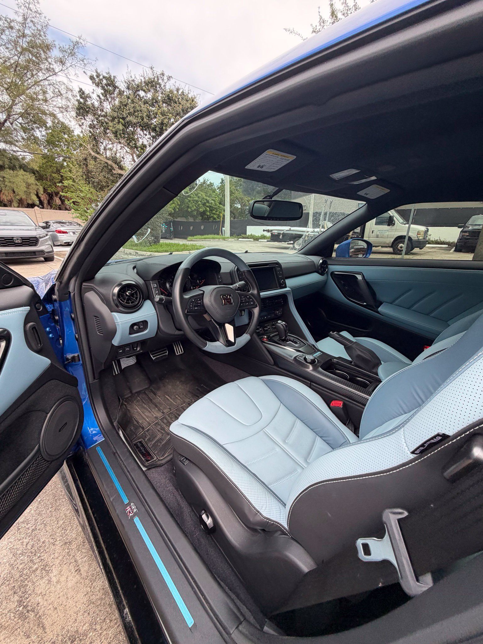 Used 2024 Nissan GT-R AWD/4WD image 7