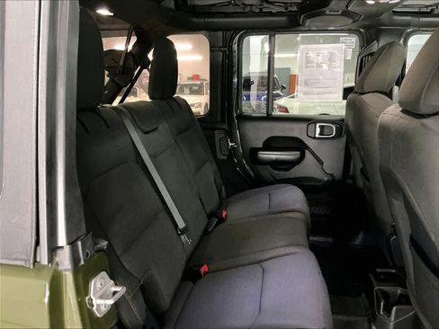 Used 2021 Jeep Wrangler Unlimited Sport image 28