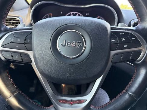 Used 2020 Jeep Grand Cherokee Trailhawk AWD/4WD image 16
