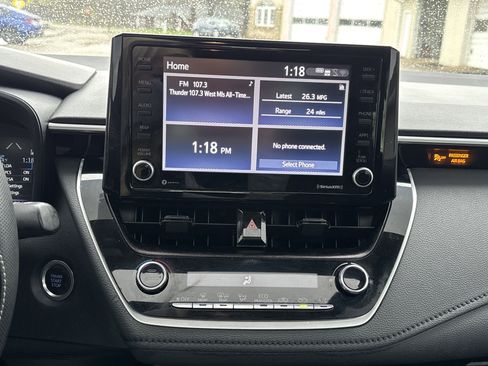 Used 2022 Toyota Corolla SE FWD image 3