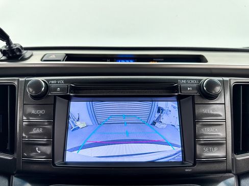 Used 2014 Toyota RAV4 LE image 17