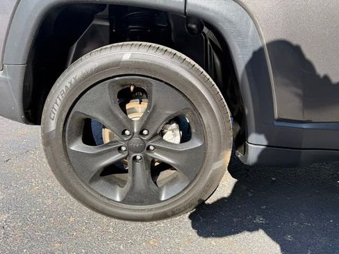 Used 2019 Jeep Compass Latitude AWD/4WD image 20