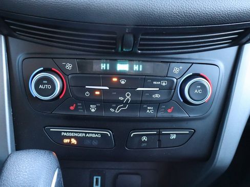 Used 2018 Ford Escape SE w/ SE Sync 3 Package image 10