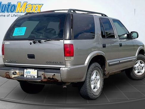 Used 2000 Chevrolet Blazer LS w/ LS Preferred Equipment Group AWD/4WD image 9