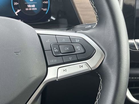 Used 2025 Volkswagen Atlas SE FWD image 29