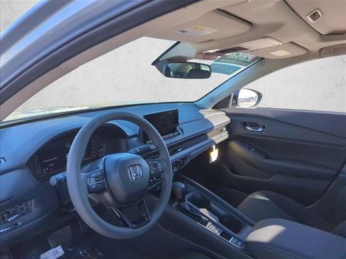 Certified 2025 Honda Accord SE image 7