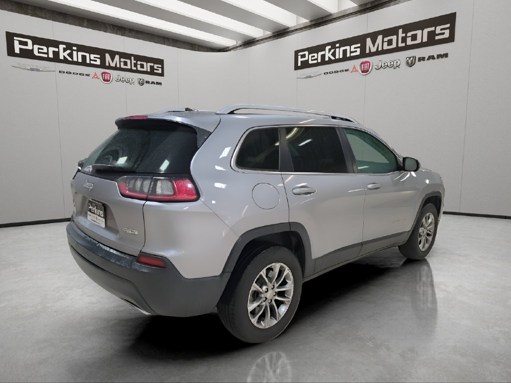 Used 2019 Jeep Cherokee Latitude Plus AWD/4WD image 6