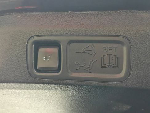 Used 2020 Ford Expedition Max XLT w/ Equipment Group 202A AWD/4WD image 39
