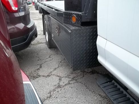 Used 2018 Ford F450 XL w/ Power Equipment Group image 4